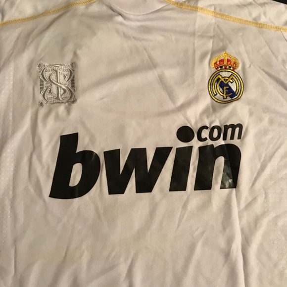 NEW Real Madrid FC Kaka Bwin Soccer Jersey LFP #8 - Picture 2 of 5